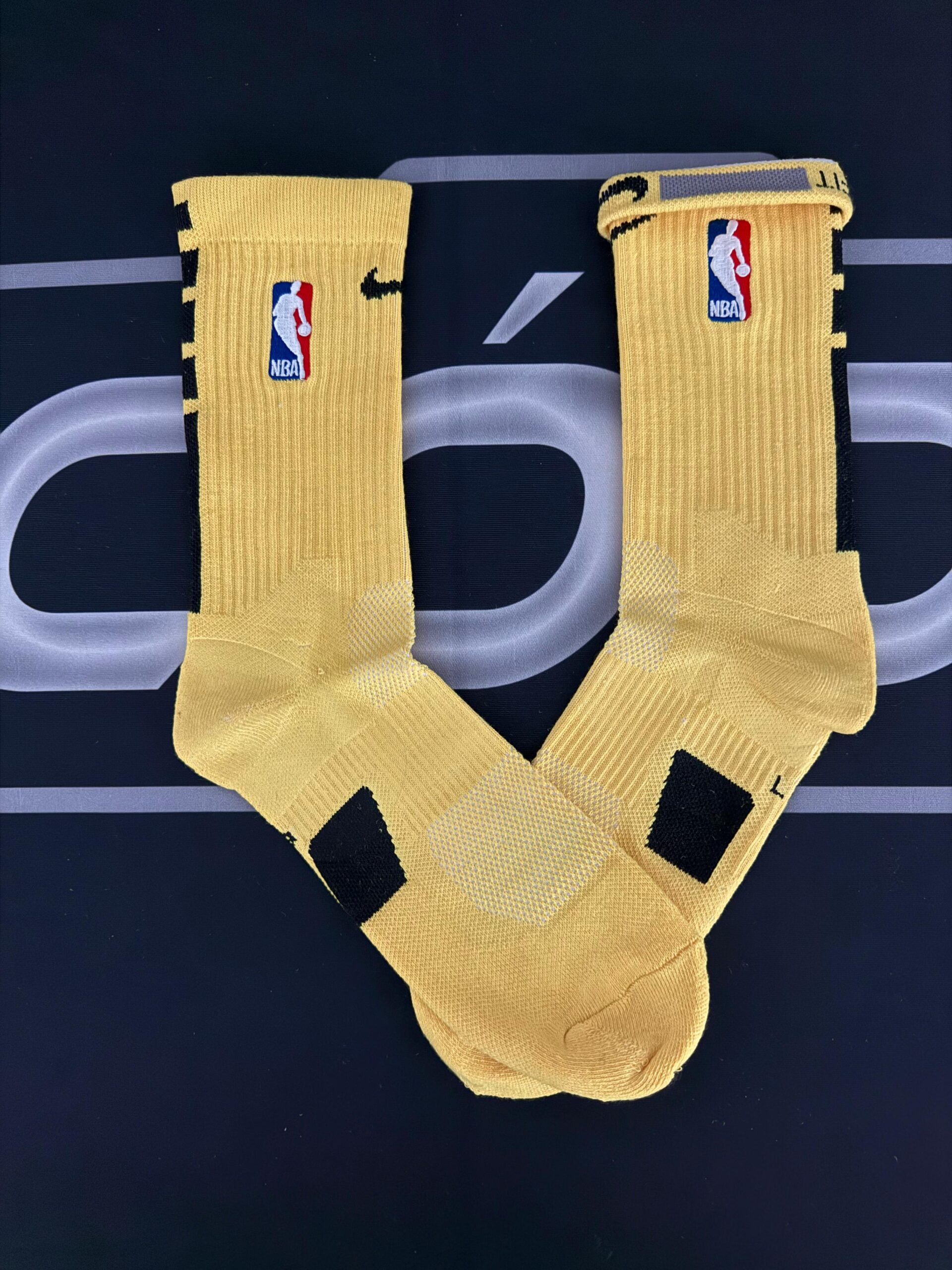 Medias Elite Back Line – Amarillo y Negro