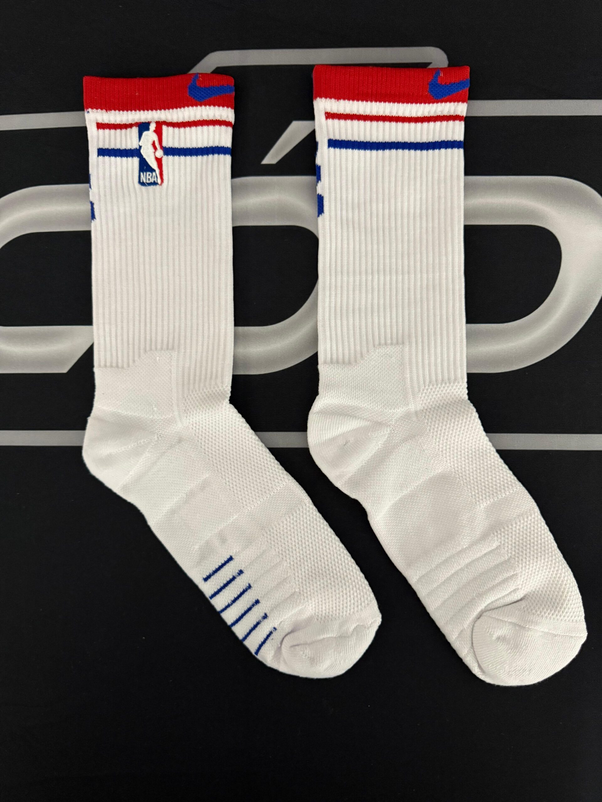 Medias Elite Lineas – Blanco, Azul y Rojo